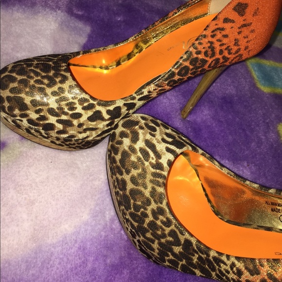 Wild Rose leopard print heals - Picture 2 of 3